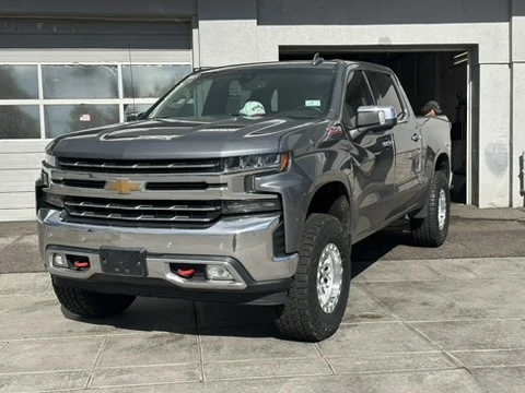 Lock Off-Road Combat Polished Silver Rim on 2024 Chevrolet Silverado 1500