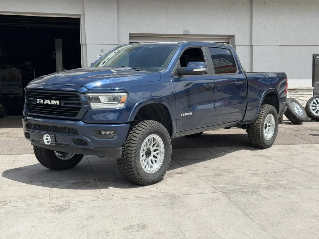 2024 RAM 1500 Lock Off-Road Combat Polished Silver Wheel