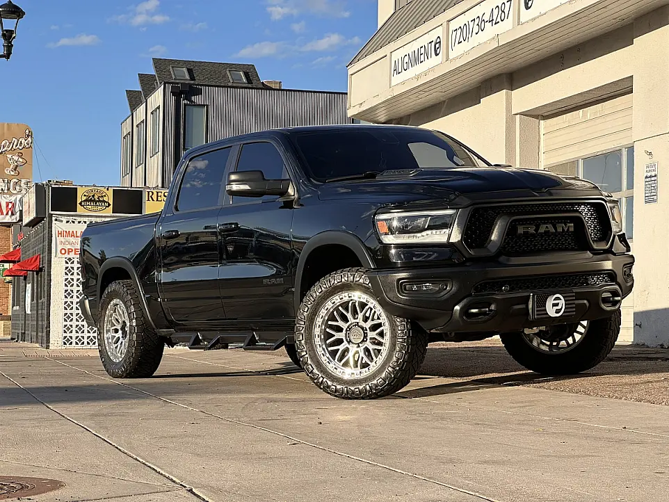 2025 RAM 1500 Lock Off-Road Combat Polished Silver Wheel
