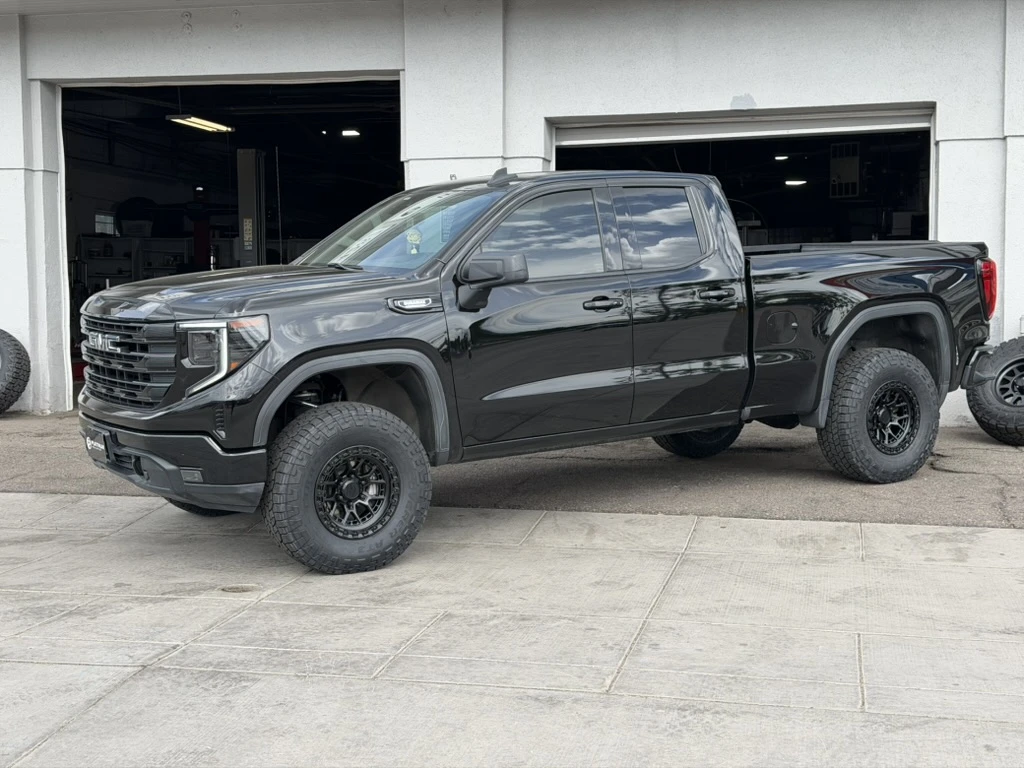 Lock Off-Road Commando Black Rim on 2025 GMC Sierra 1500