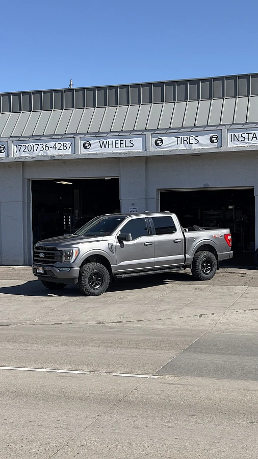 Black Lock Off-Road Commando Rim on 2026 Ford F-150