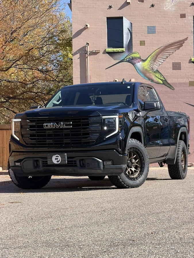 2026 GMC Sierra 1500 Equipped with Lock Off-Road Commando Bronze