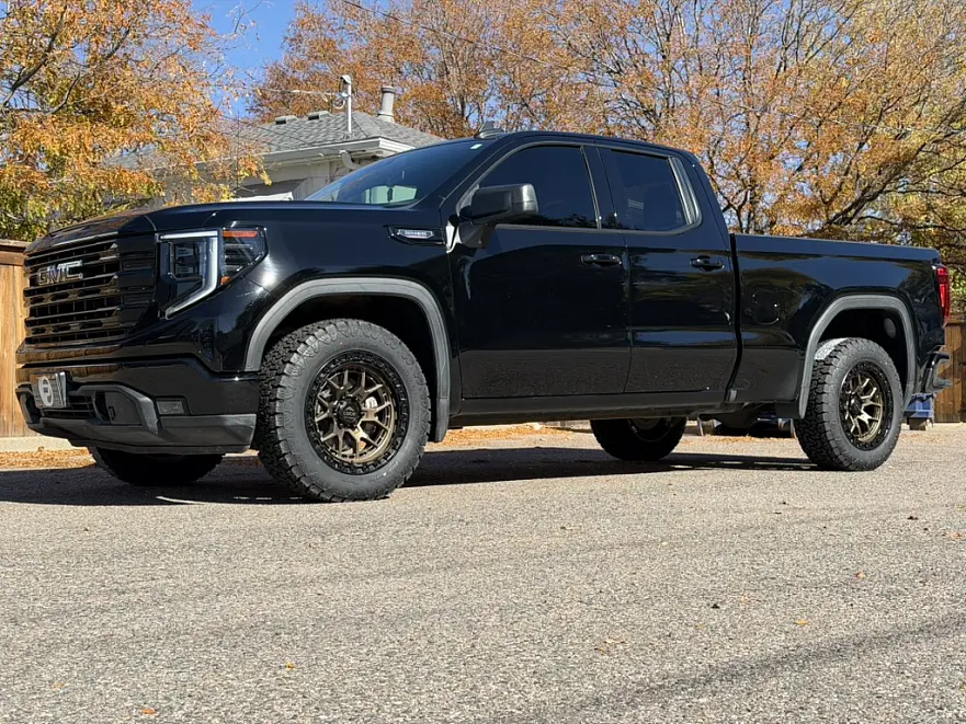 Bronze Lock Off-Road Commando on 2026 GMC Sierra 1500