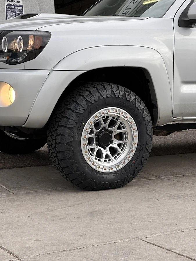 Polished Lock Off-Road Commando on 2015 Toyota Tacoma