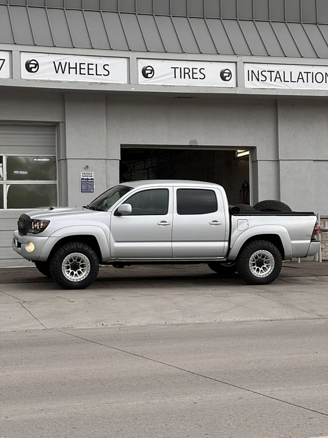2015 Toyota Tacoma Lock Off-Road Commando Polished Wheel