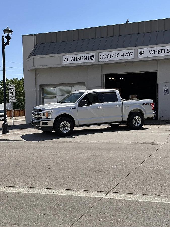 Polished Lock Off-Road Commando on 2020 Ford F-150