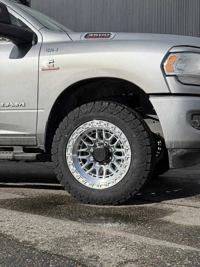 Lock Off-Road Commando Polished Rim on 2024 RAM 3500