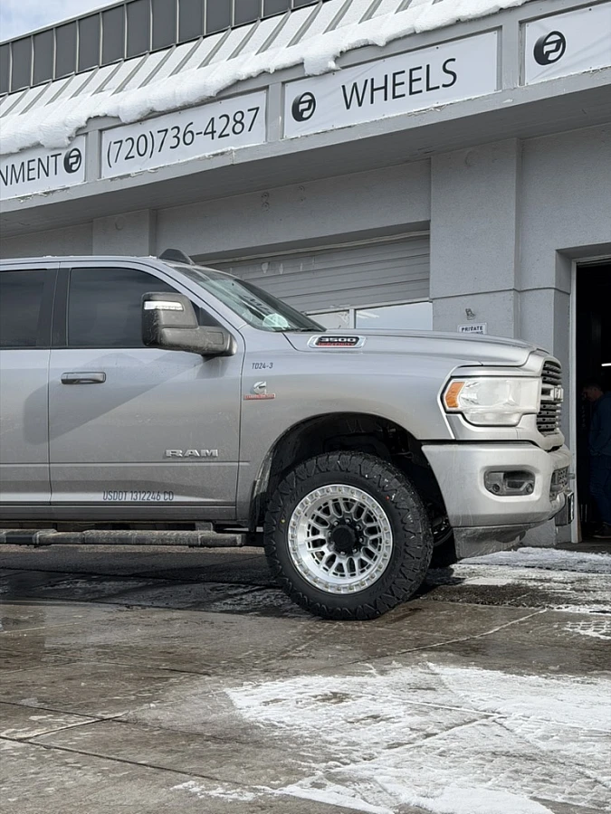 Polished Lock Off-Road Commando Rim on 2024 RAM 3500
