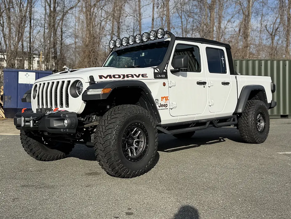 Lock Off-Road Commando Two Tone Rim on 2023 Jeep Gladiator