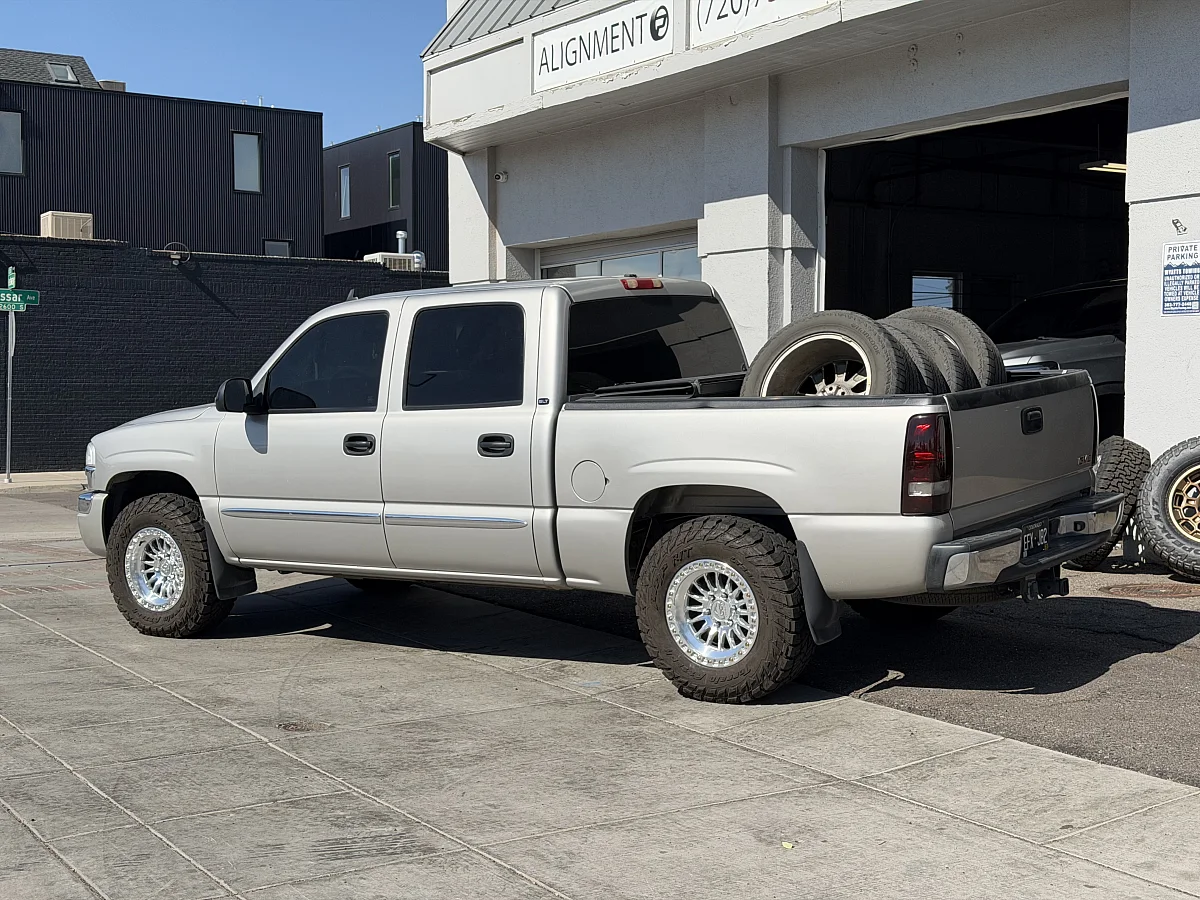 Lock Off-Road Machined with Clear Coat Grit Wheel on 2003 GMC Sierra 1500