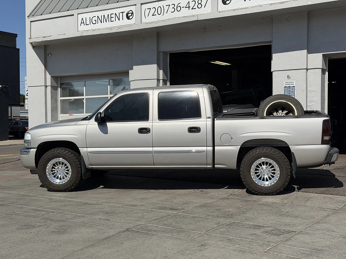 2003 GMC Sierra 1500 Running Lock Off-Road Grit Machined with Clear Coat