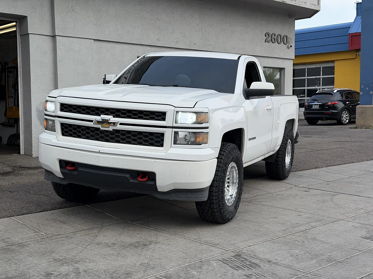 2016 Chevrolet Silverado 1500 with Lock Off-Road Grit Machined with Clear Coat Wheels