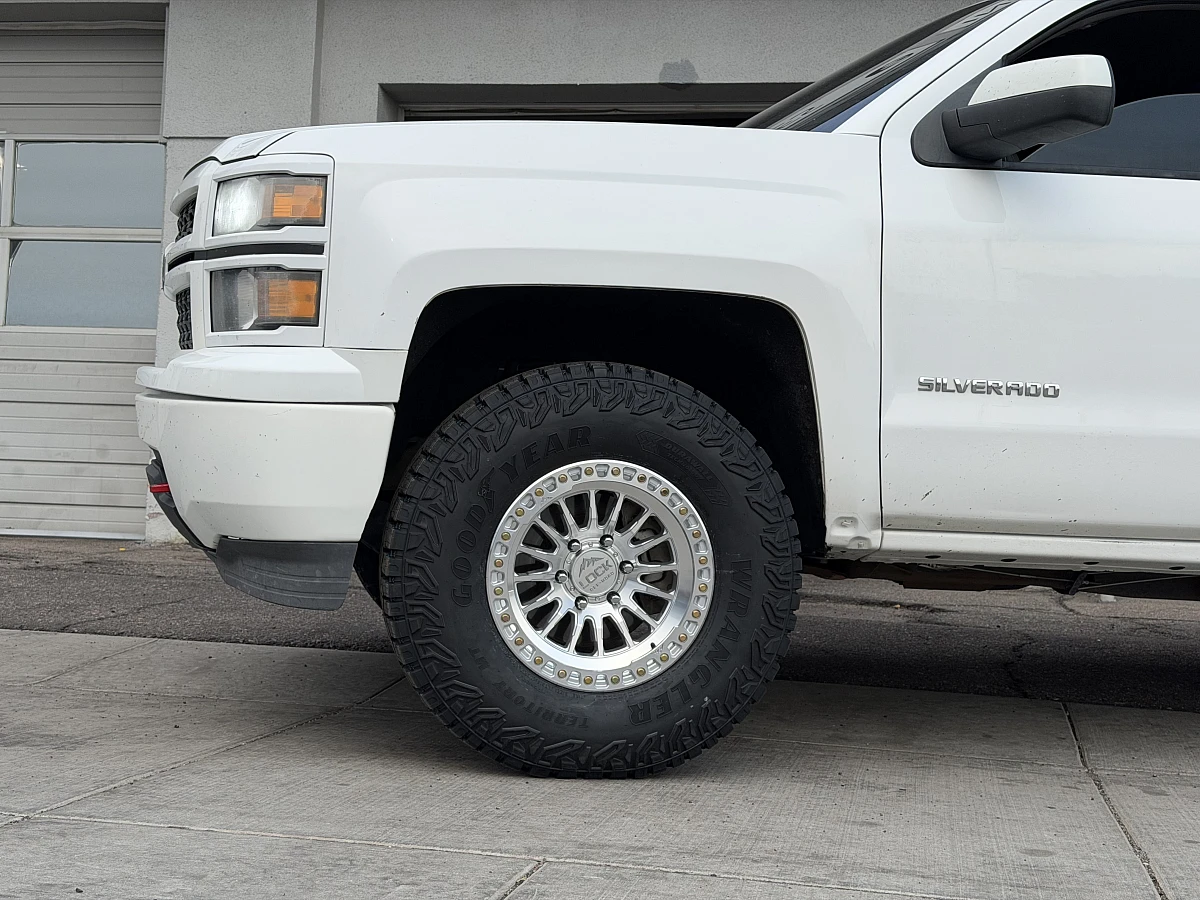 2016 Chevrolet Silverado 1500 Running Lock Off-Road Grit Machined with Clear Coat