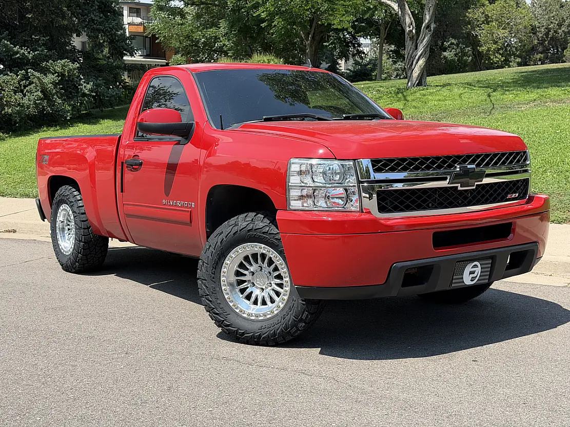 Lock Off-Road Grit Machined with Clear Coat on 2017 GMC Sierra 1500