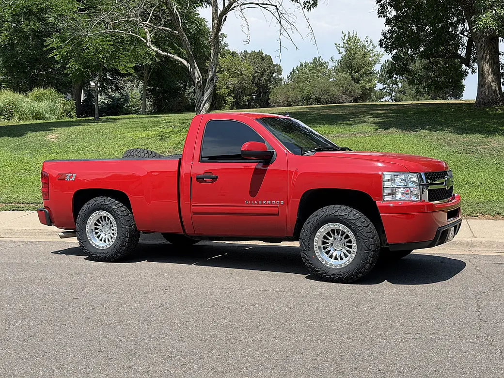 Lock Off-Road Grit Machined with Clear Coat Aftermarket Wheel on 2017 GMC Sierra 1500