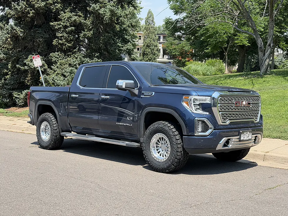 2022 GMC Sierra 1500 with Machined with Clear Coat Lock Off-Road Grit Rims