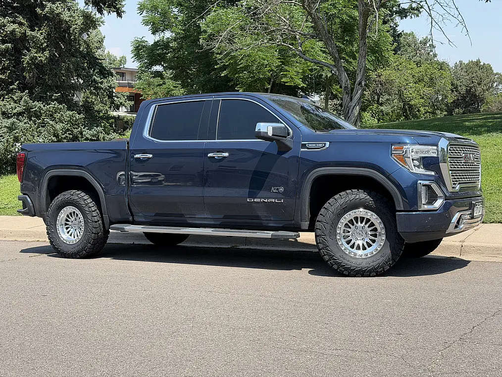 2022 GMC Sierra 1500 Lock Off-Road Grit Machined with Clear Coat Wheel