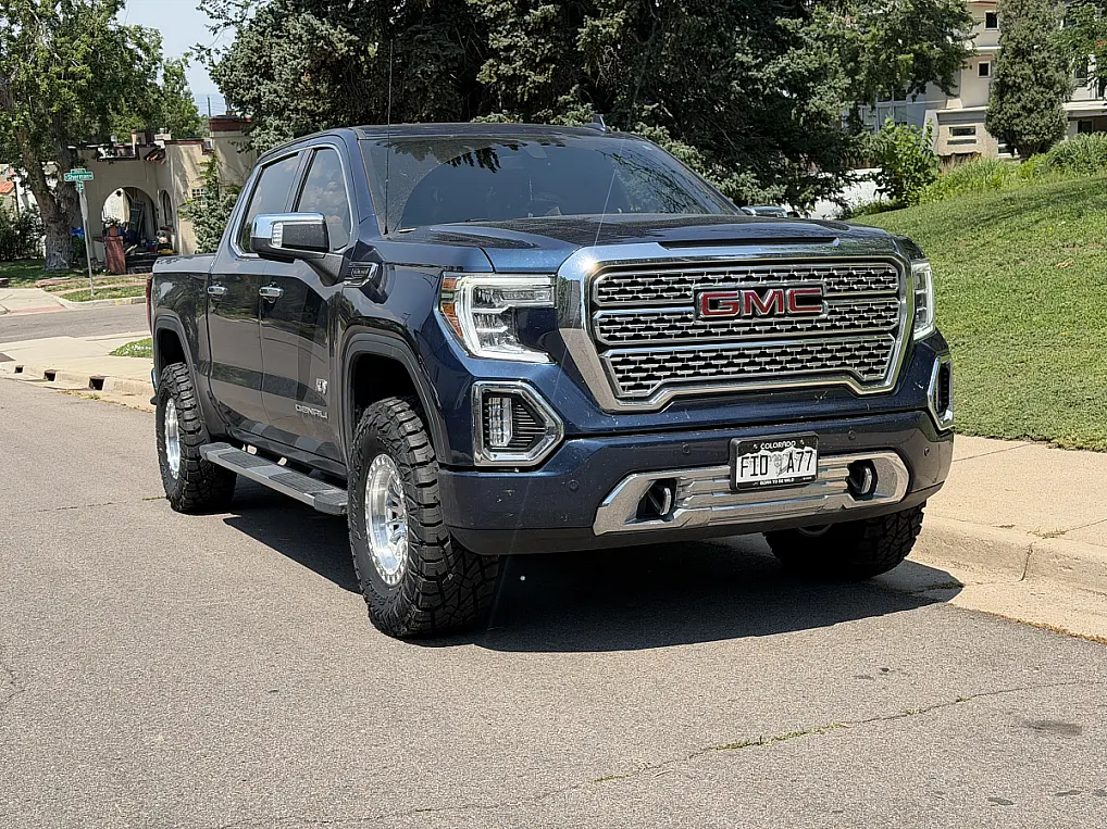 Lock Off-Road Machined with Clear Coat Grit Wheel on 2022 GMC Sierra 1500