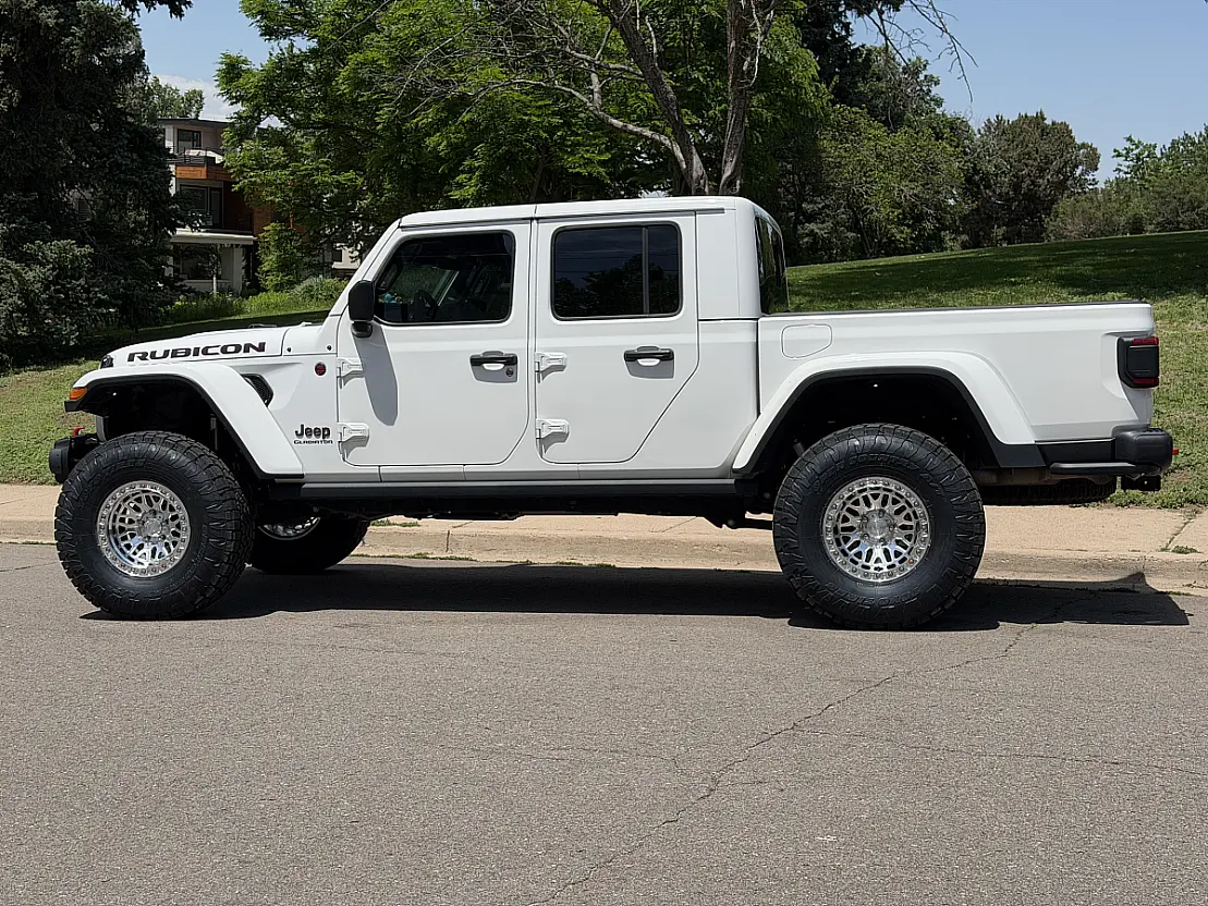 Lock Off-Road Invader Polished Silver Aftermarket Wheel on 2025 Jeep Gladiator