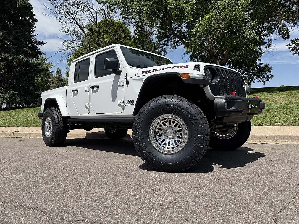 Lock Off-Road Polished Silver Rims on 2025 Jeep Gladiator