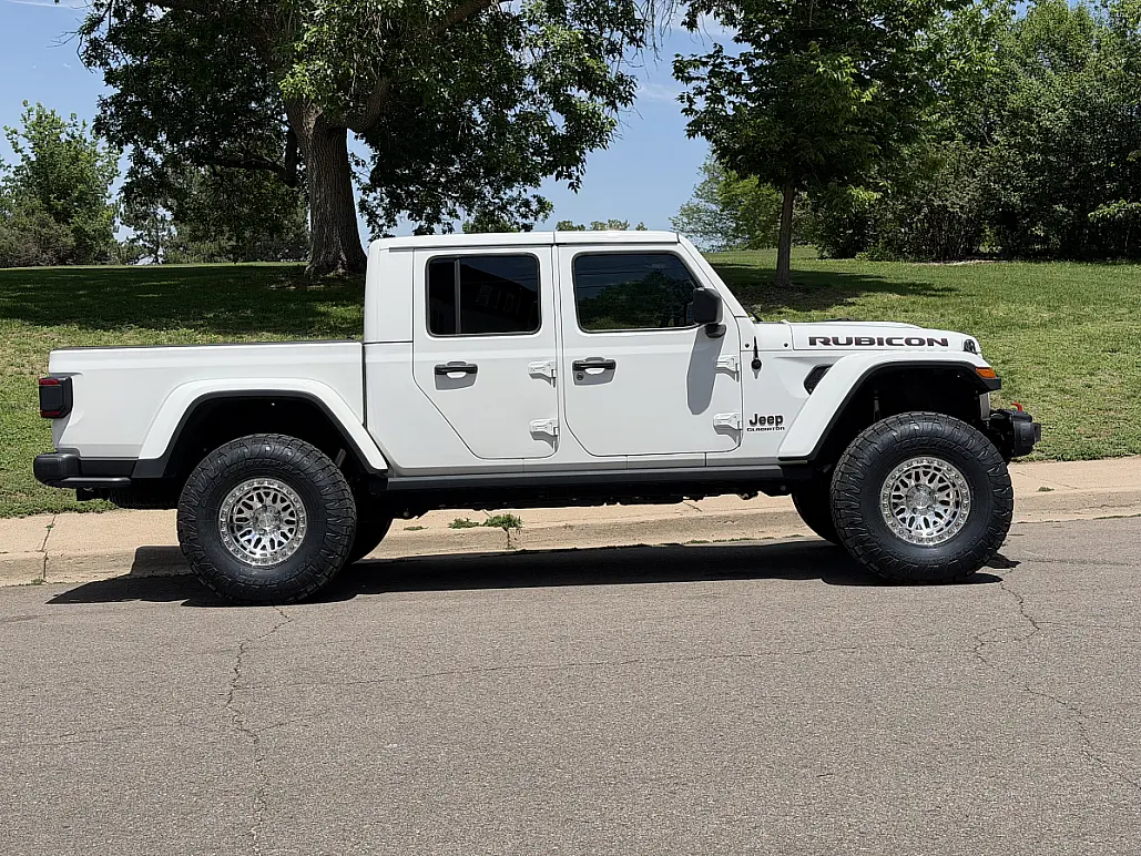 Polished Silver Lock Off-Road Invader Custom Rim on 2025 Jeep Gladiator