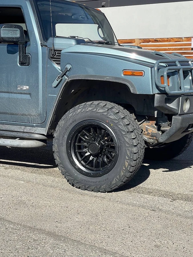 Black Lock Off-Road Krawler on 2009 GMC Hummer EV