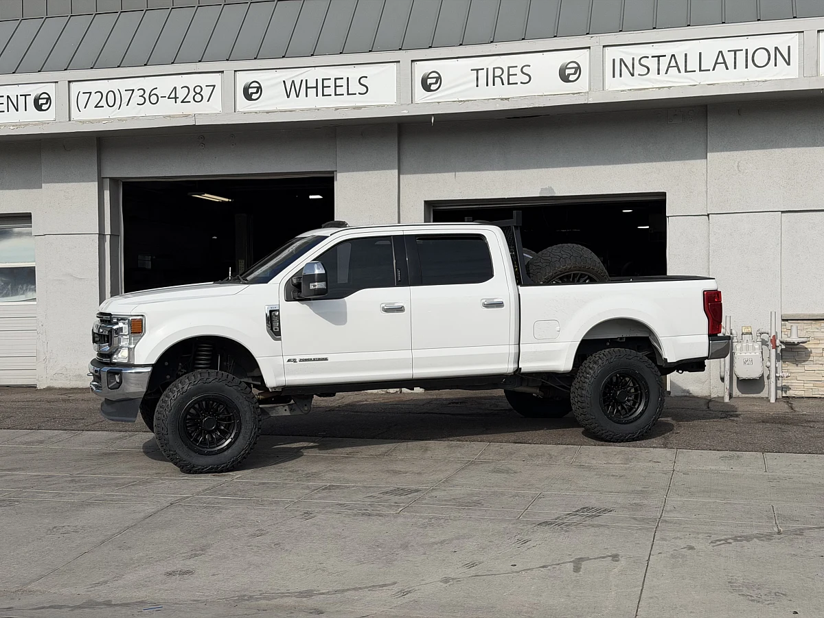 Black Lock Off-Road Krawler on 2019 Ford F-250