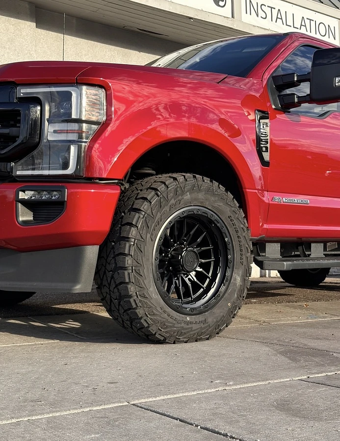 Lock Off-Road Krawler Black on 2023 Ford F-350