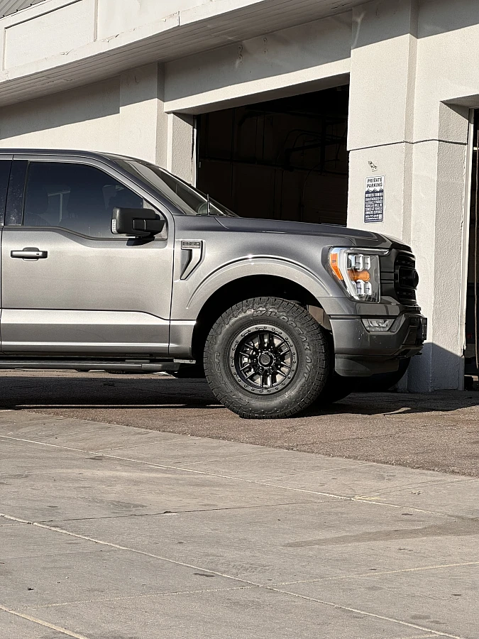 Black Lock Off-Road Krawler on 2025 Ford F-150