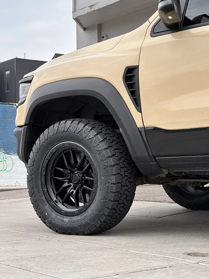 Lock Off-Road Krawler Black Rim on 2025 RAM 1500