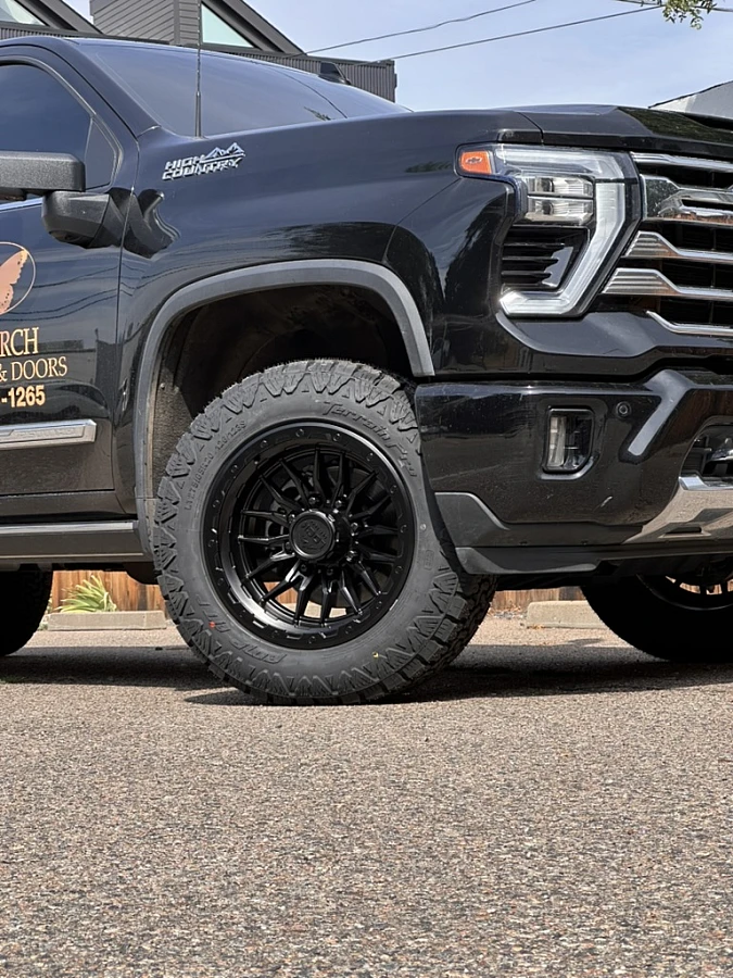 2026 Chevrolet Silverado 2500HD Lock Off-Road Krawler Black Wheel