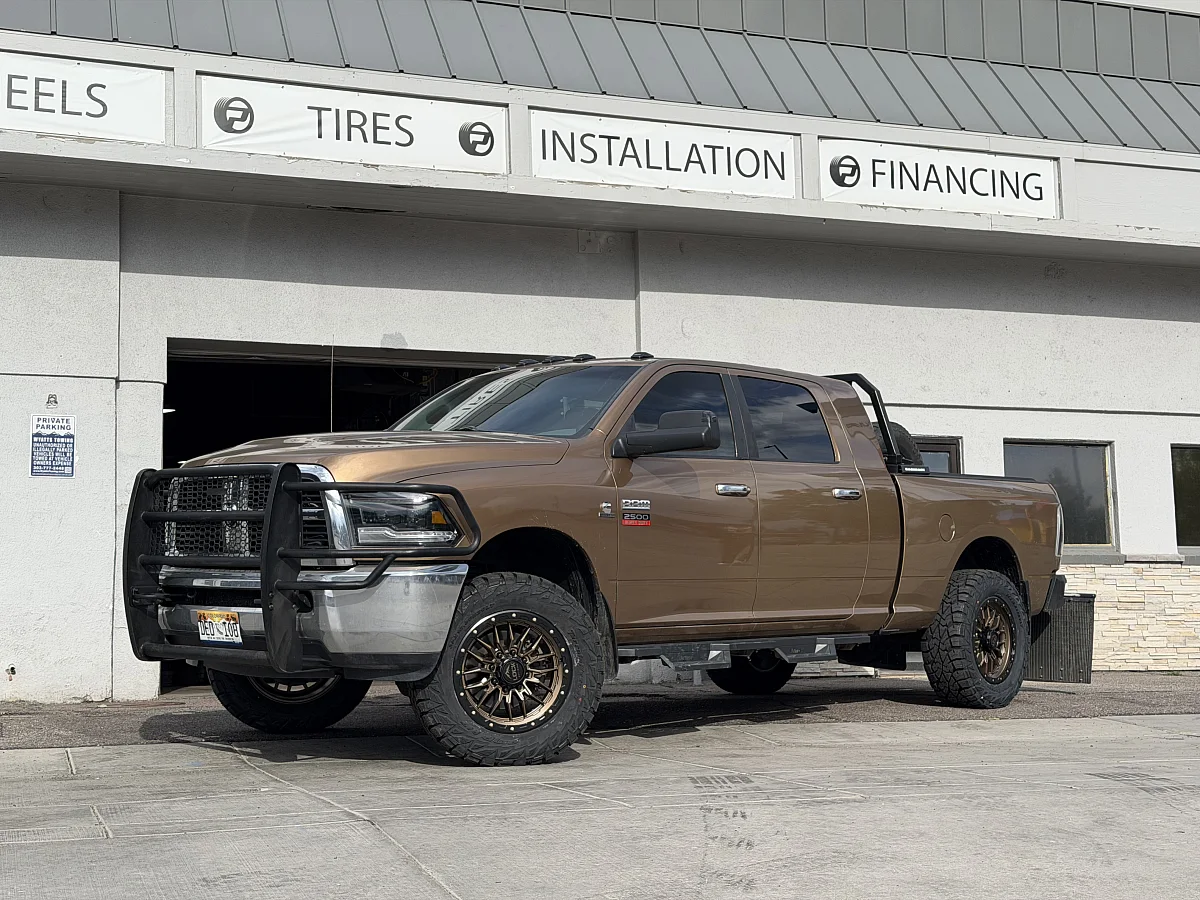 Bronze Lock Off-Road Krawler on 2014 RAM 2500