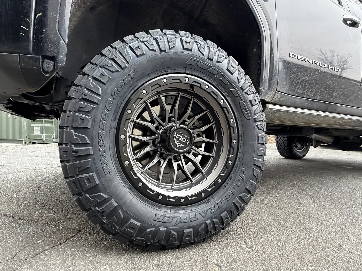 2025 GMC Sierra 2500HD with Lock Off-Road Krawler Charcoal Wheels