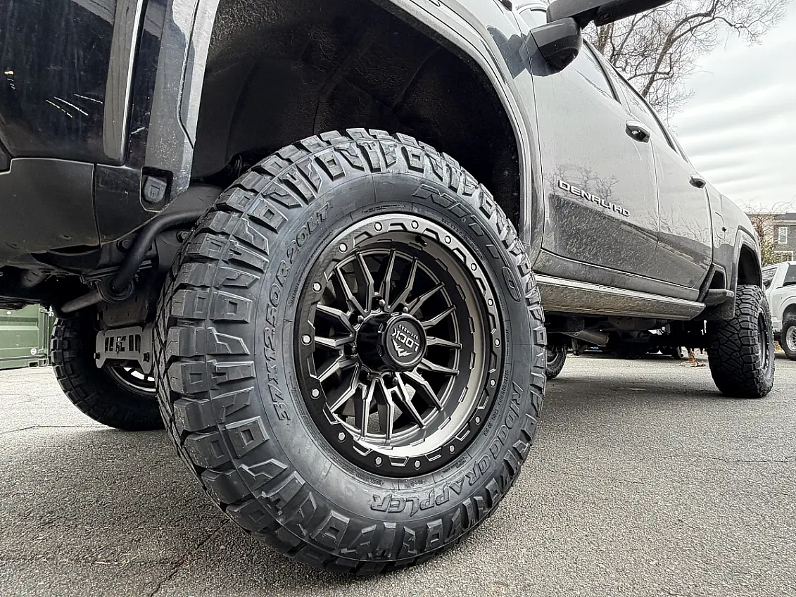 2025 GMC Sierra 2500HD with Lock Off-Road Krawler Charcoal Rims