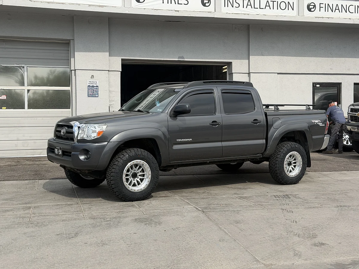 2012 Toyota Tacoma Running Lock Off-Road Krawler Polished