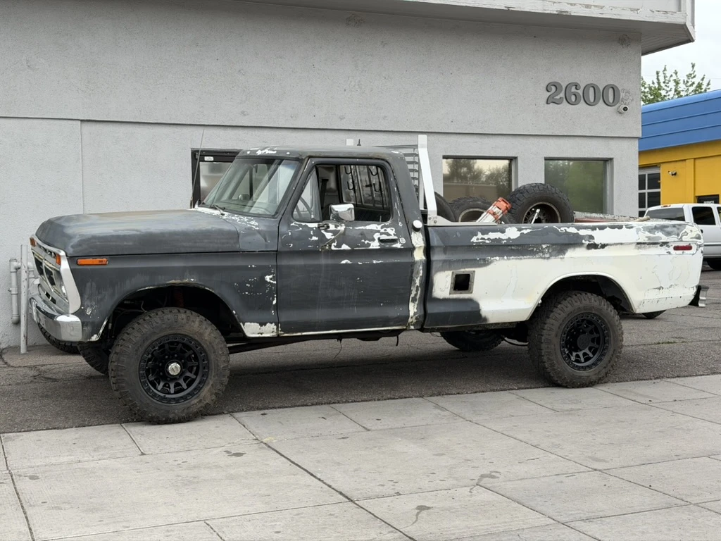 1980 Ford F-250 with Black Lock Off-Road Lunatic Rims