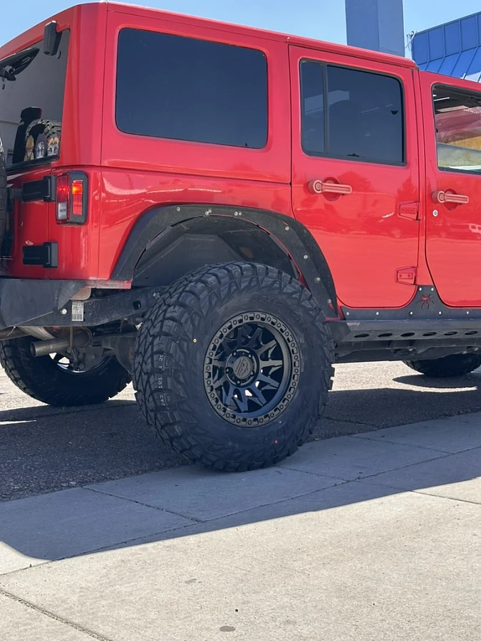 2017 Jeep Wrangler Lock Off-Road Lunatic Black Wheel