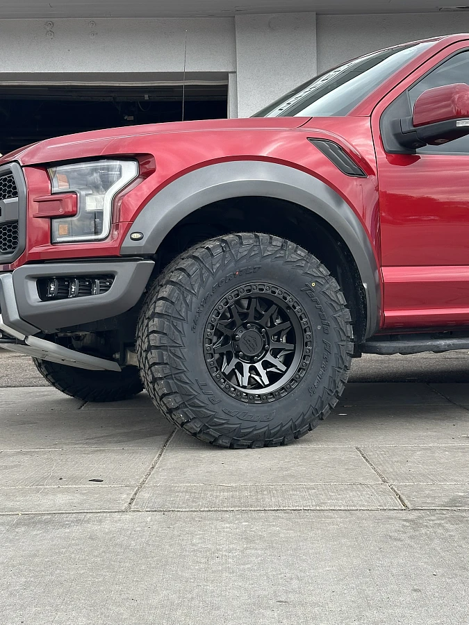 2020 Ford F-150 Lock Off-Road Lunatic Black Wheel