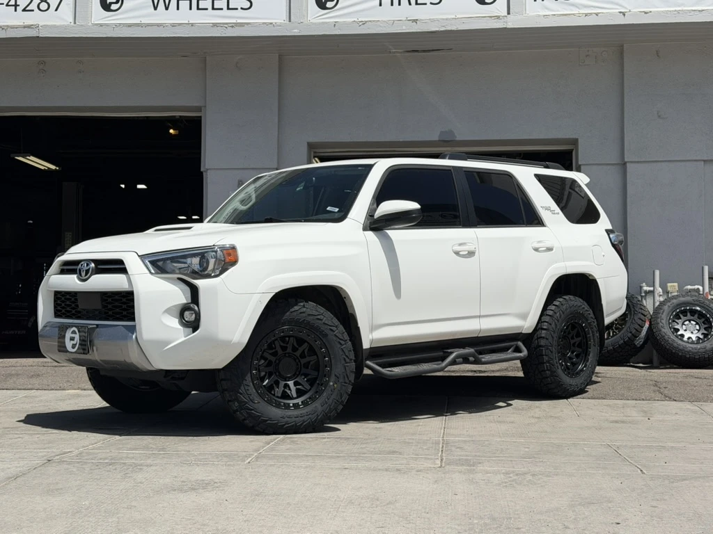 2023 Toyota 4Runner Running Lock Off-Road Lunatic Black