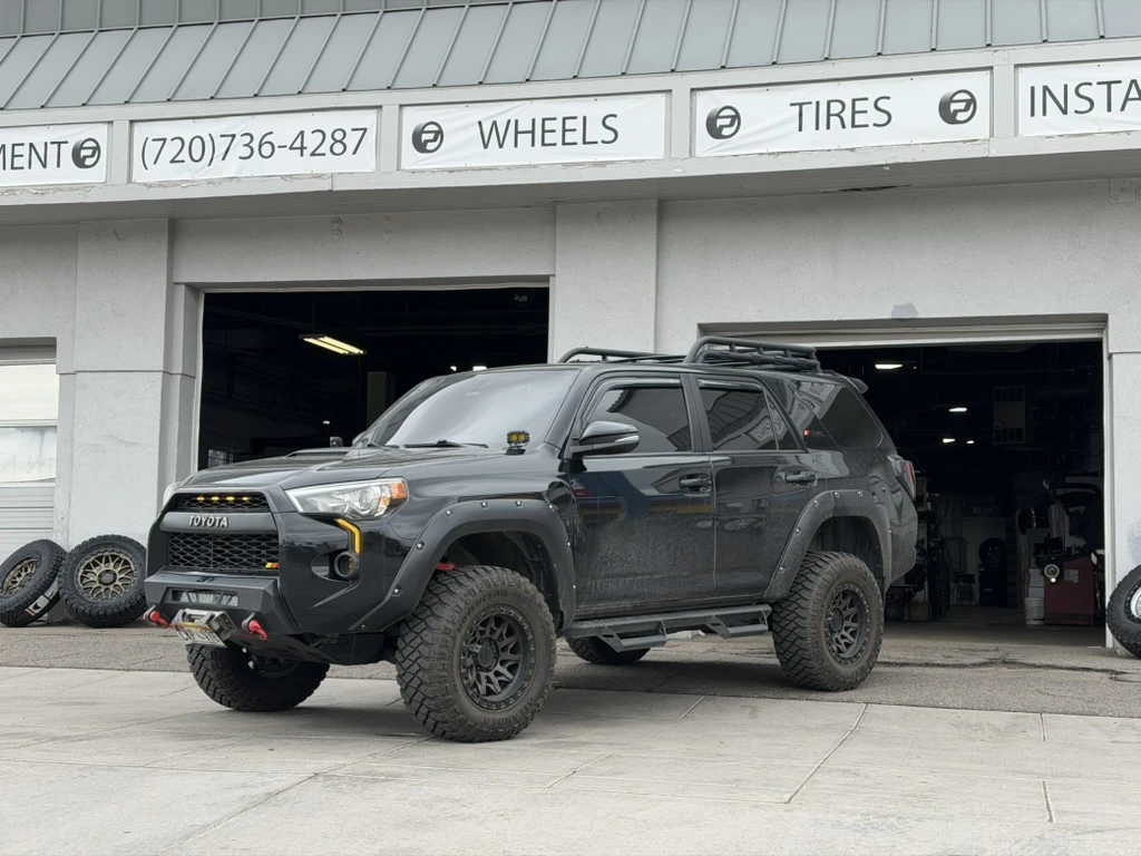 2024 Toyota 4Runner Running Lock Off-Road Lunatic Black