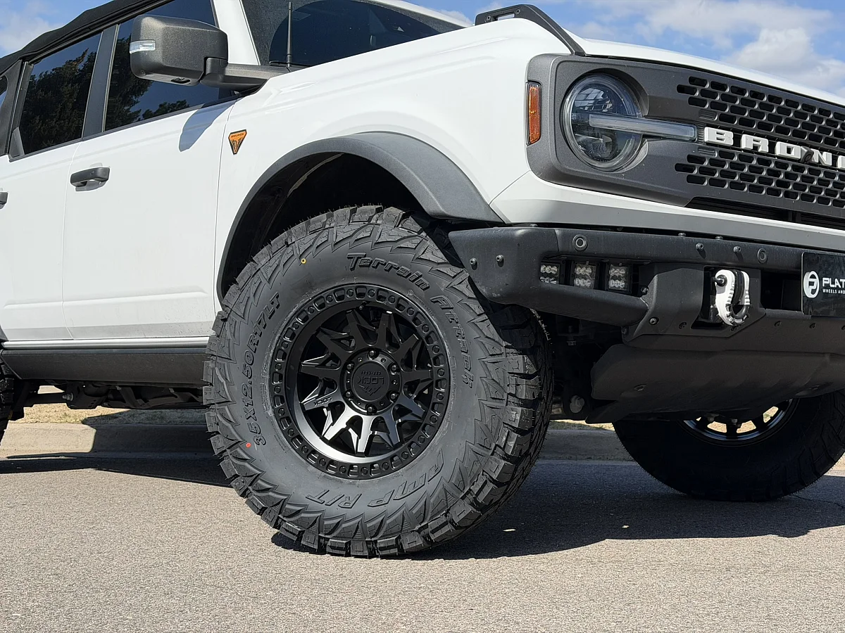 2025 Ford Bronco with Black Lock Off-Road Lunatic Rims
