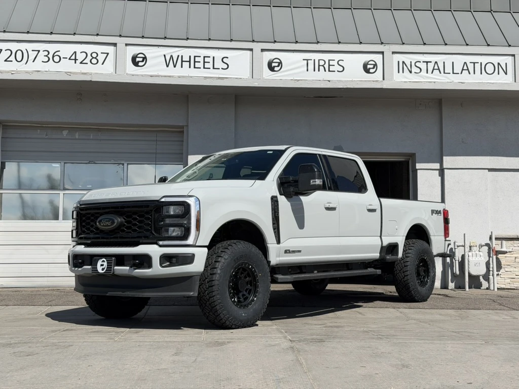 2025 Ford F-250 with Lock Off-Road Lunatic Black Wheels