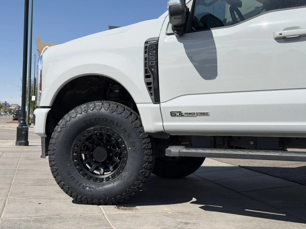 Black Lock Off-Road Lunatic Rim on 2025 Ford F-250