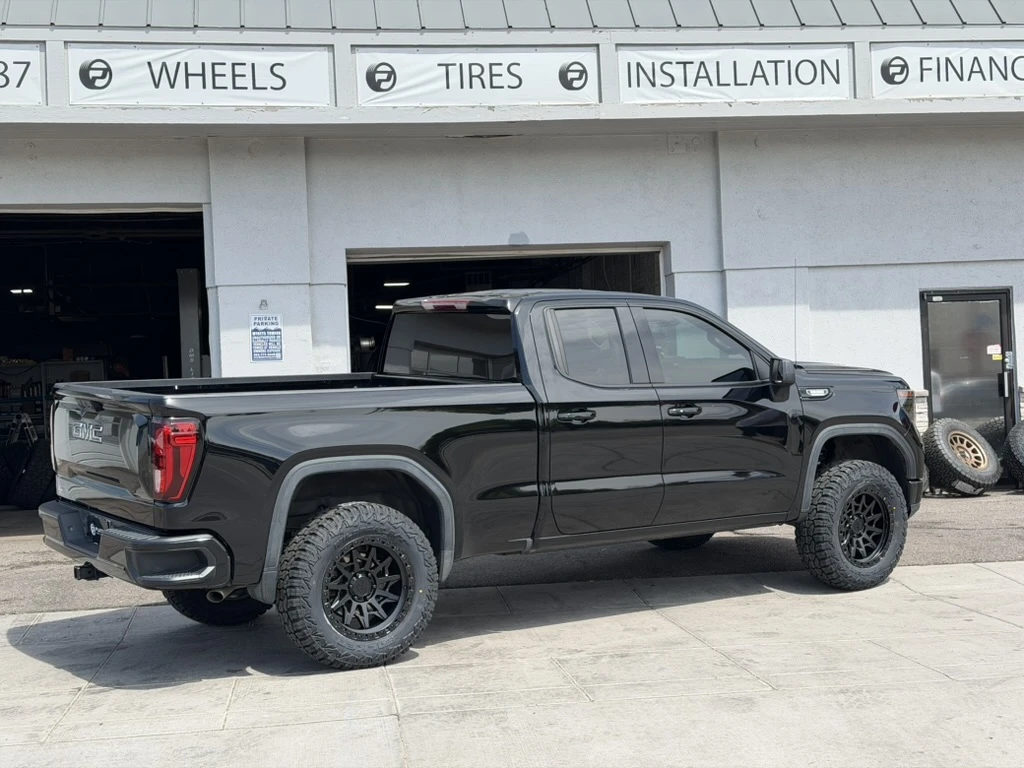 Lock Off-Road Lunatic Black Rim on 2025 GMC Sierra 1500