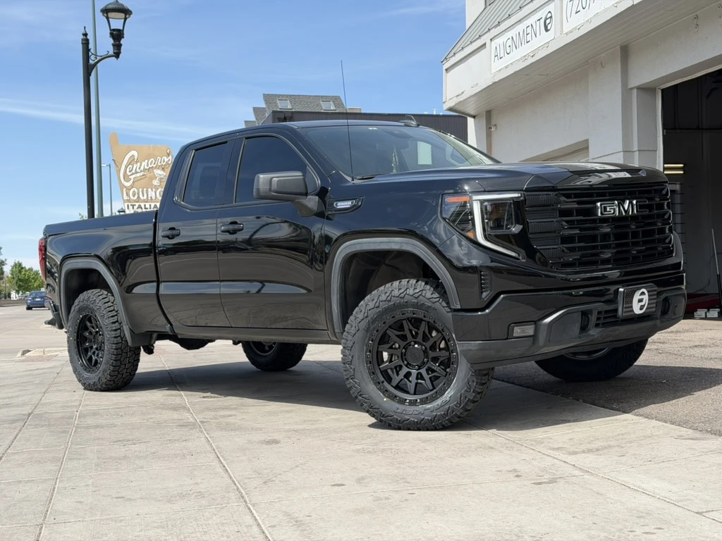Lock Off-Road Lunatic Wheels in Black for 2025 GMC Sierra 1500