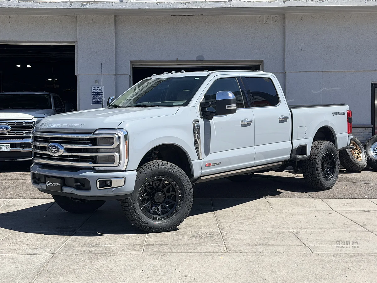 Black Lock Off-Road Lunatic on 2026 Ford F-350