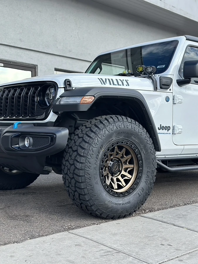 2025 Jeep Wrangler with Lock Off-Road Lunatic Bronze Wheels