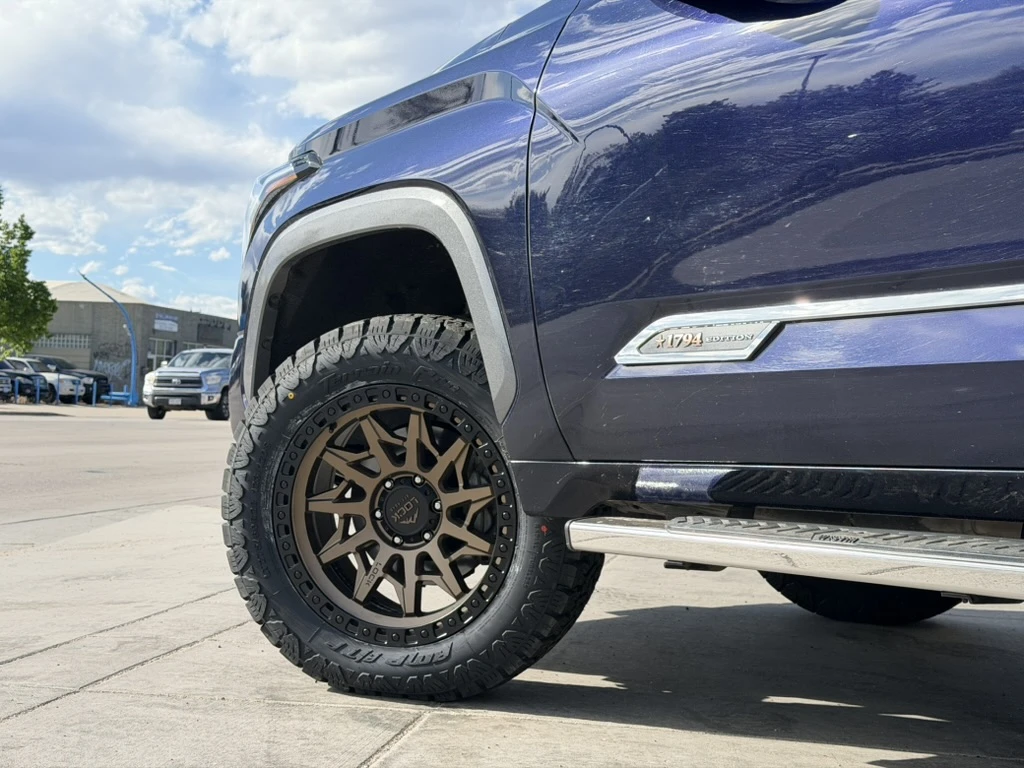 2025 Toyota Tundra Lock Off-Road Lunatic Bronze Wheel