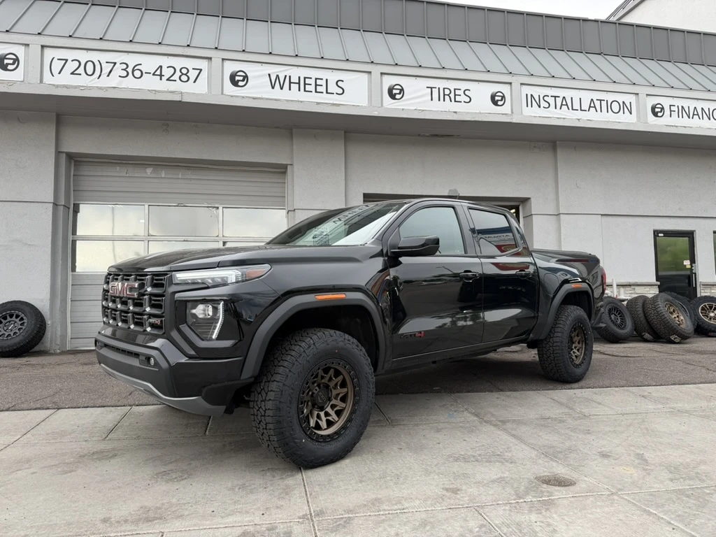 Lock Off-Road Lunatic Bronze on 2026 GMC Canyon
