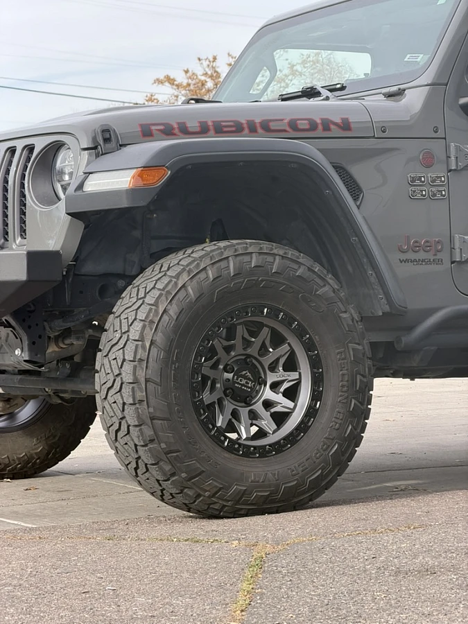 Charcoal Lock Off-Road Lunatic on 2025 Jeep Wrangler